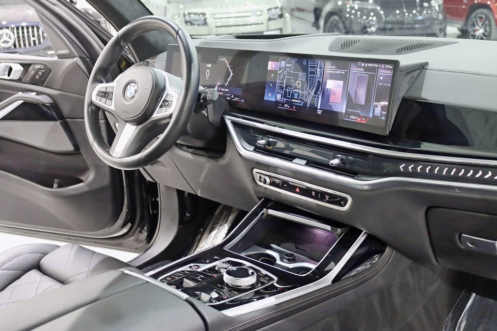 Used 2023 BMW X7 xDrive40i w/ Executive Package image 35