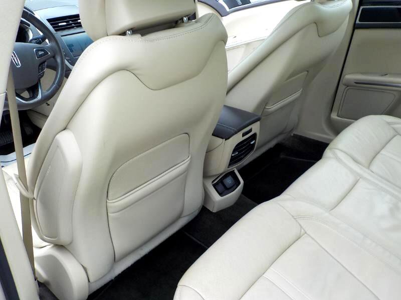 Used 2015 Lincoln MKZ Hybrid w/ Equipment Group 202A Reserve image 18