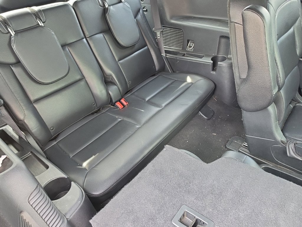 Used 2020 Ford Explorer XLT w/ Equipment Group 202A AWD/4WD image 7