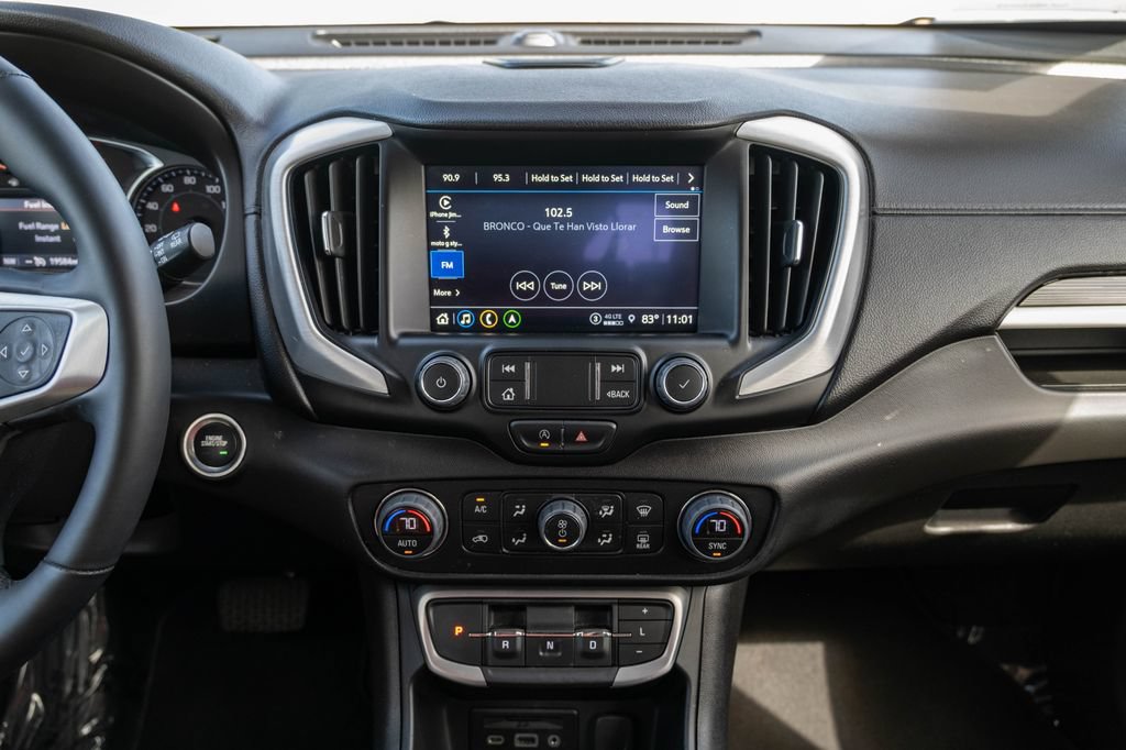 Used 2024 GMC Terrain SLT w/ Infotainment Package II FWD image 22