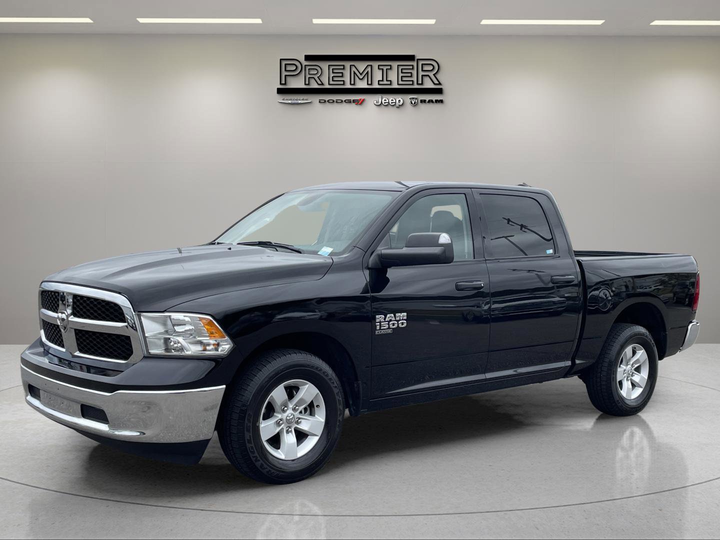 Used 2023 RAM 1500 Classic SLT w/ Trailer & Traction Group image 1