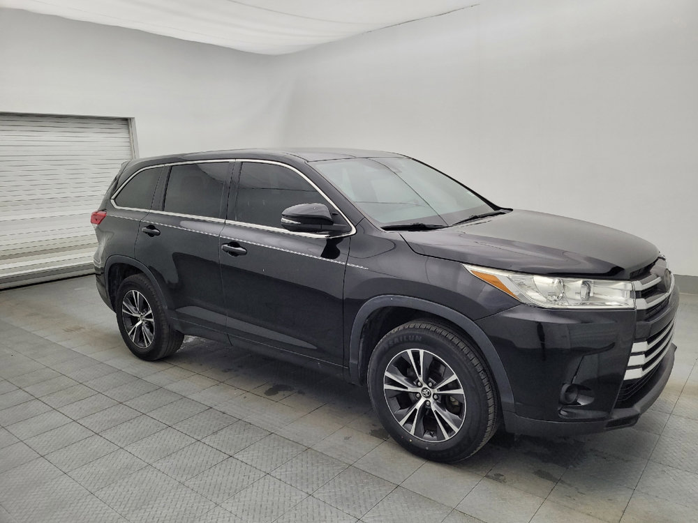 Used 2018 Toyota Highlander LE image 11