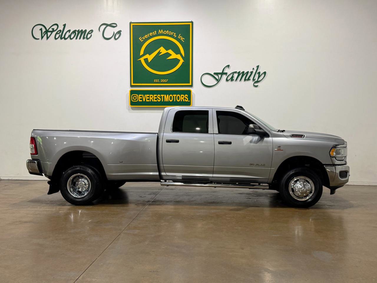 Used 2021 RAM 3500 Tradesman AWD/4WD image 9