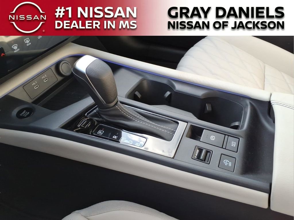 New 2026 Nissan Sentra SL w/ Floor Mat Package FWD image 18