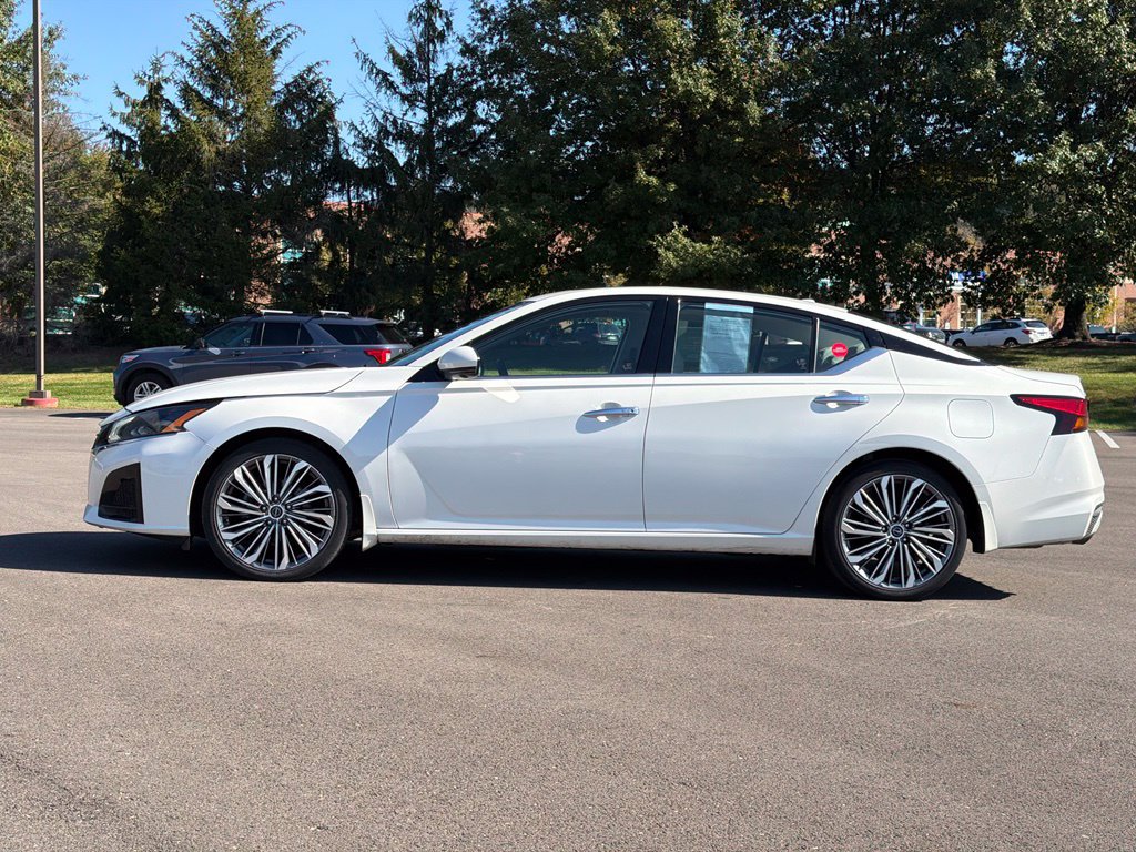 Used 2024 Nissan Altima 2.5 SL FWD image 3