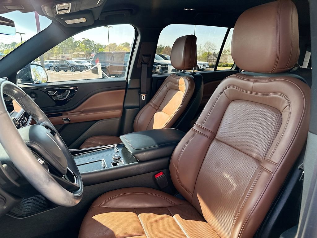 Used 2020 Lincoln Aviator Reserve w/ Elements Package Plus image 8