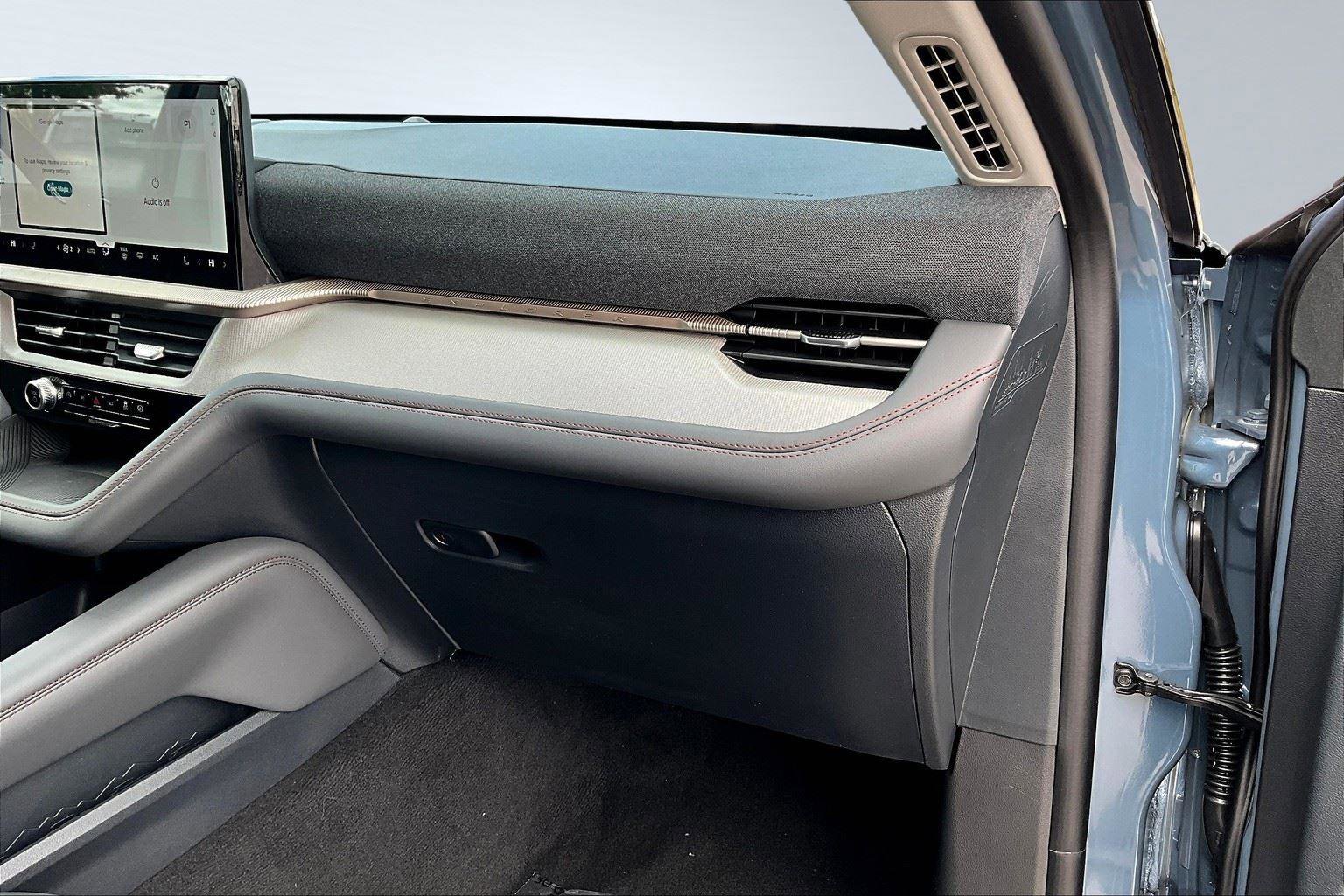 New 2026 Ford Explorer Active image 22