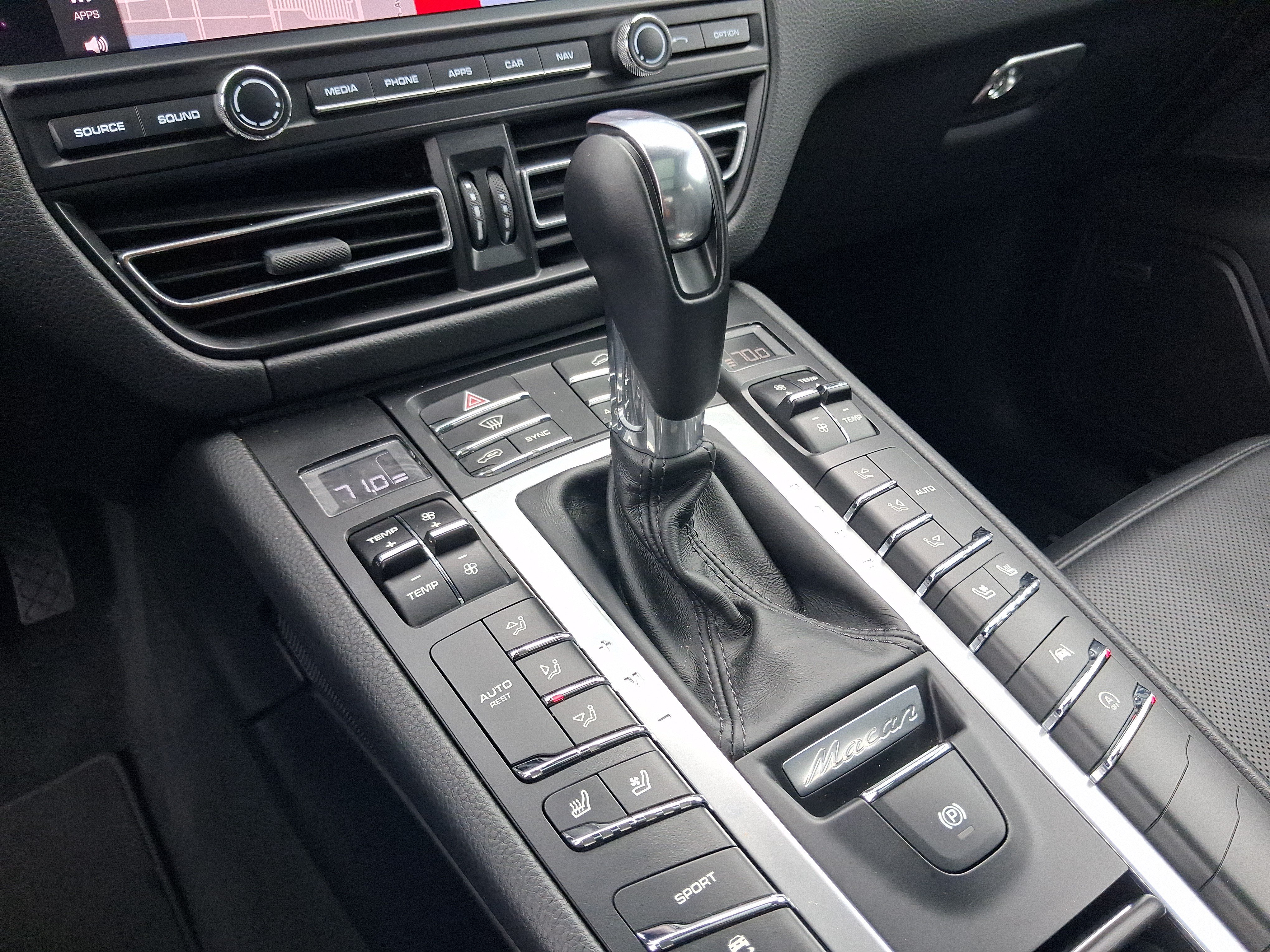 Used 2019 Porsche Macan S AWD/4WD image 21