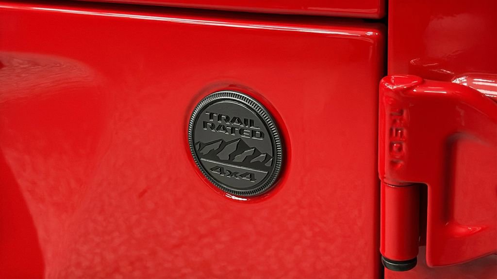 Used 2025 Jeep Wrangler Sport image 8