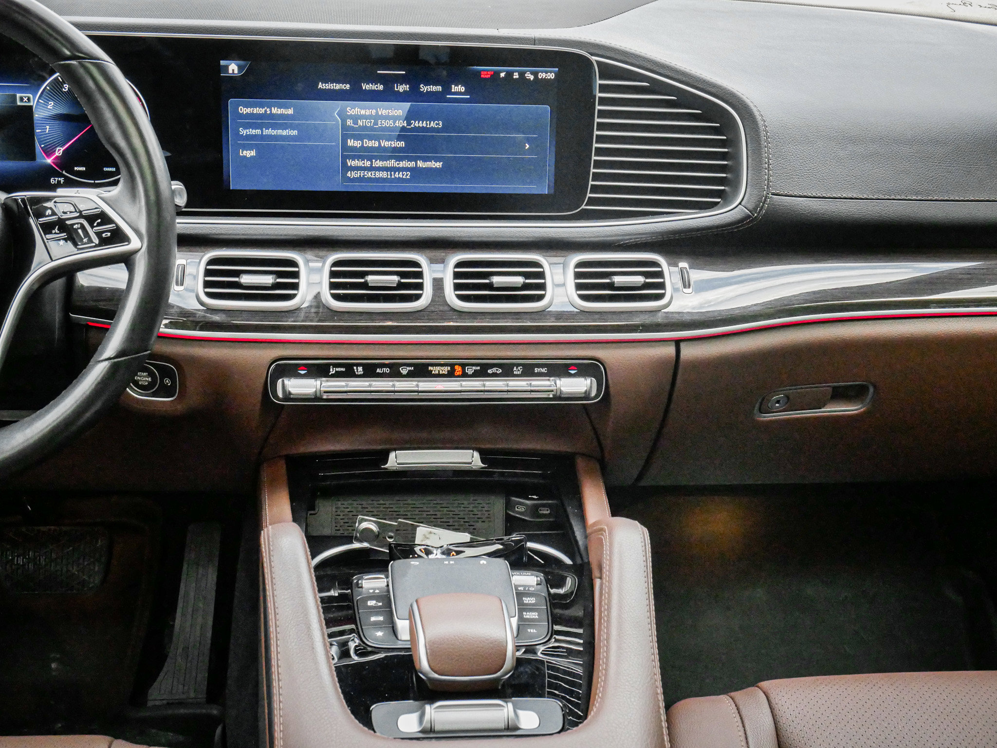 Used 2024 Mercedes-Benz GLS 450 4MATIC image 29