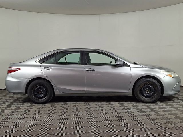 Used 2015 Toyota Camry LE FWD image 10