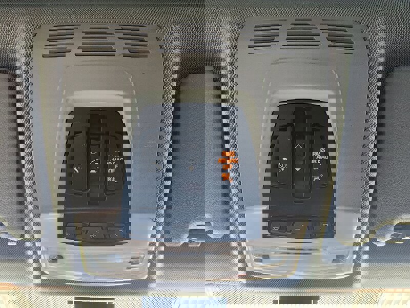 Used 2018 BMW 320i Sedan w/ Convenience Package image 53