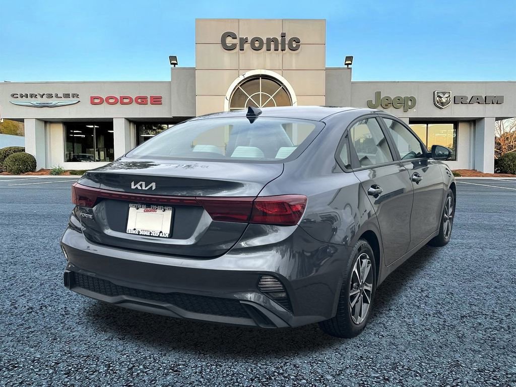 Used 2023 Kia Forte LXS w/ LXS Technology Package image 3