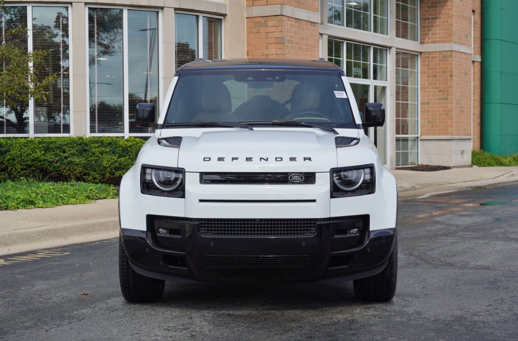 New 2026 Land Rover Defender 110 X-Dynamic SE AWD/4WD image 4