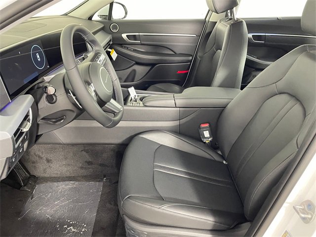 New 2025 Hyundai Sonata Limited image 2