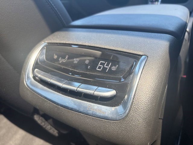 Certified 2025 Cadillac XT6 Premium Luxury image 18
