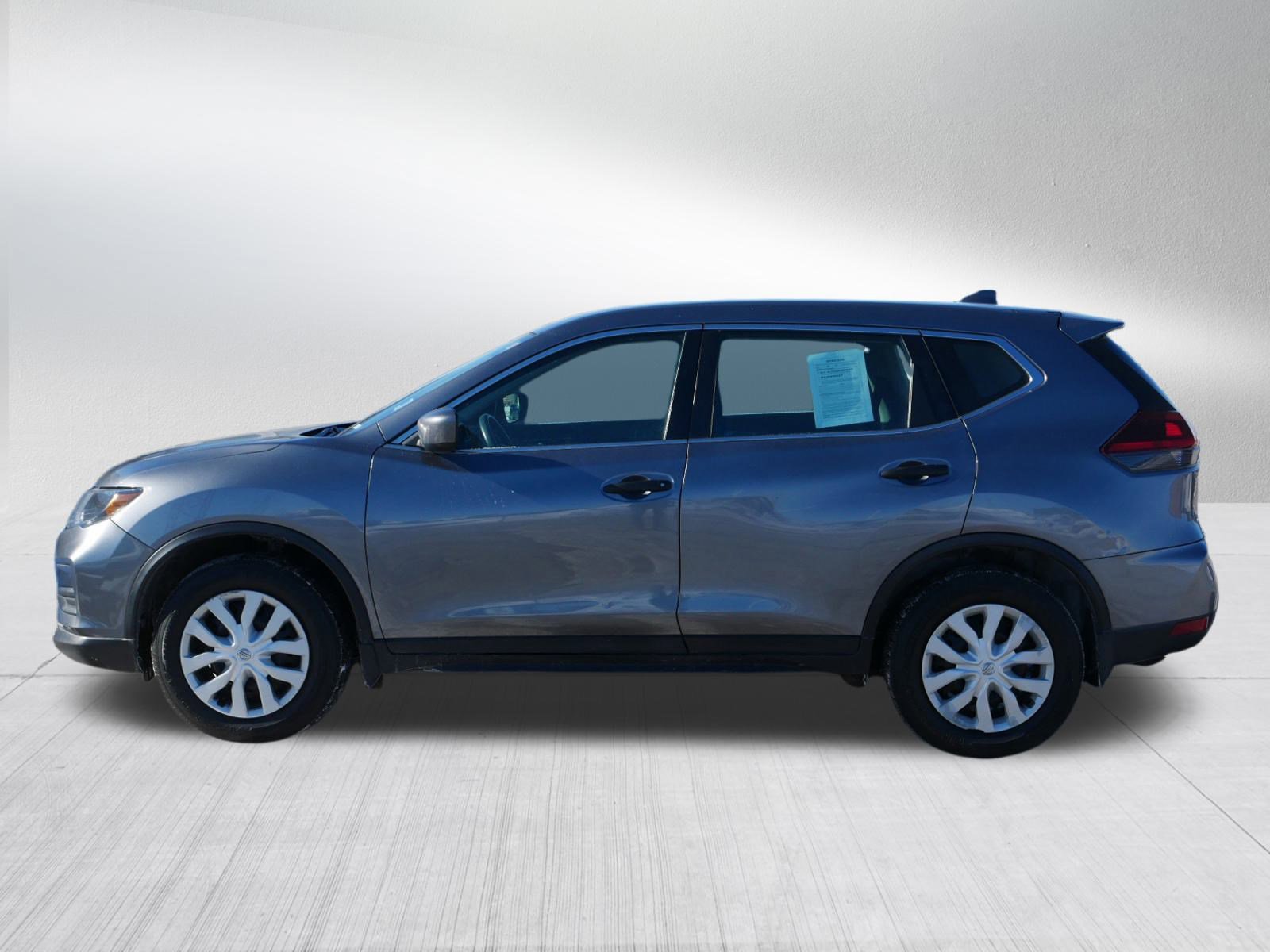 Used 2018 Nissan Rogue S image 4