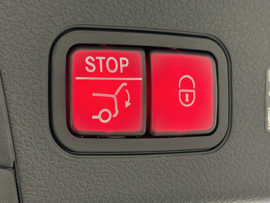 New 2026 Mercedes-Benz GLS 450 4MATIC image 22