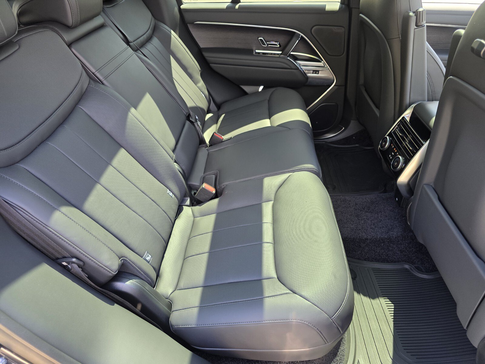 New 2026 Land Rover Range Rover SE AWD/4WD image 5