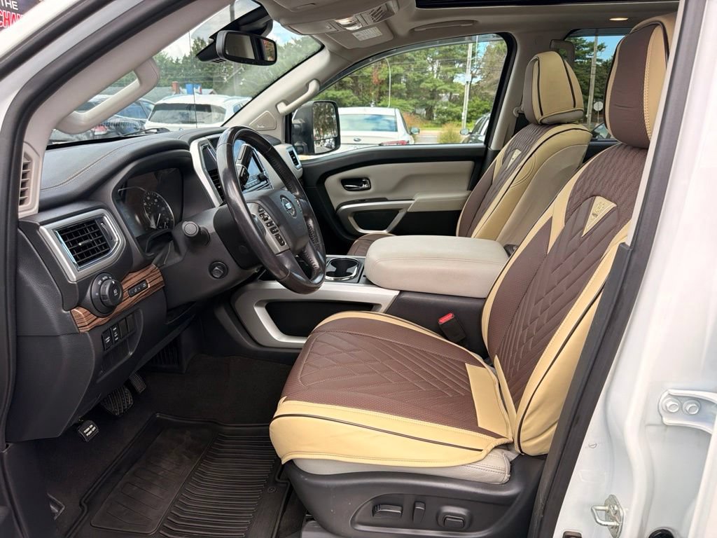 Used 2020 Nissan Titan SL w/ Moonroof Package AWD/4WD image 13