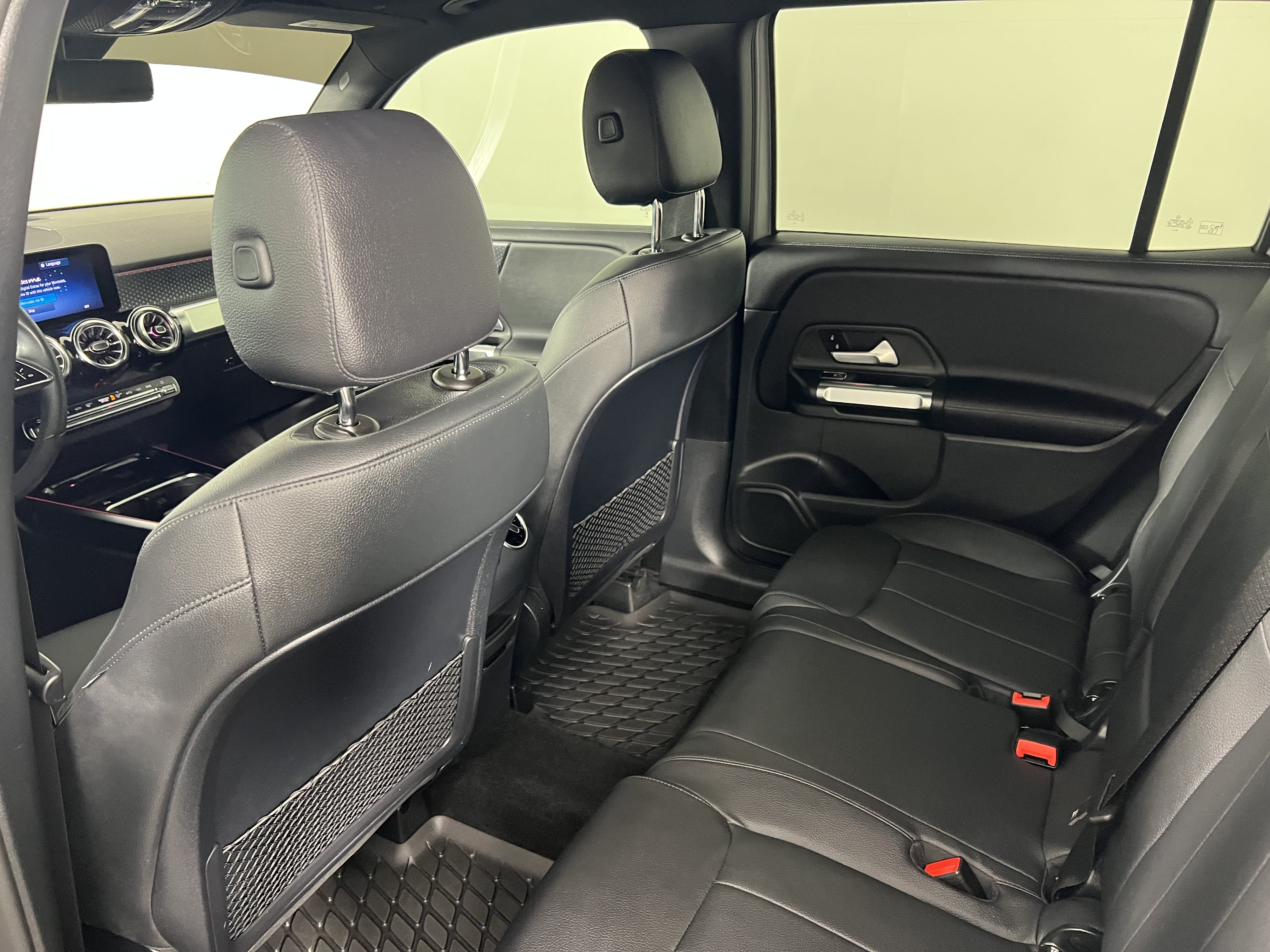 Certified 2024 Mercedes-Benz GLB 250 4MATIC image 21