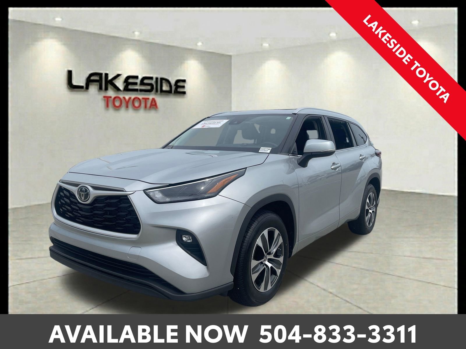 Certified 2024 Toyota Highlander XLE FWD image 1