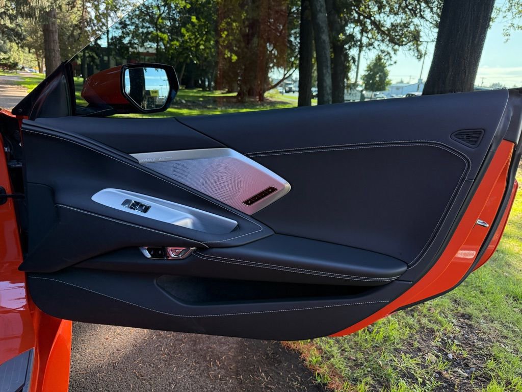 Used 2020 Chevrolet Corvette Stingray Preferred Cpe w/ 2LT Preferred Equipment Group RWD image 31