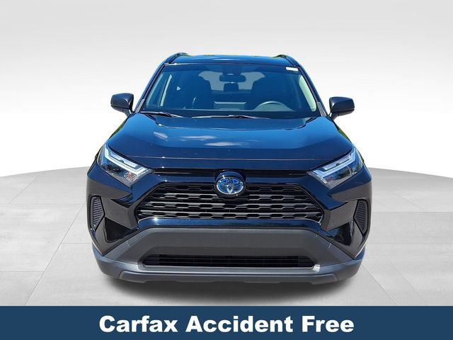 Used 2024 Toyota RAV4 LE AWD/4WD image 3