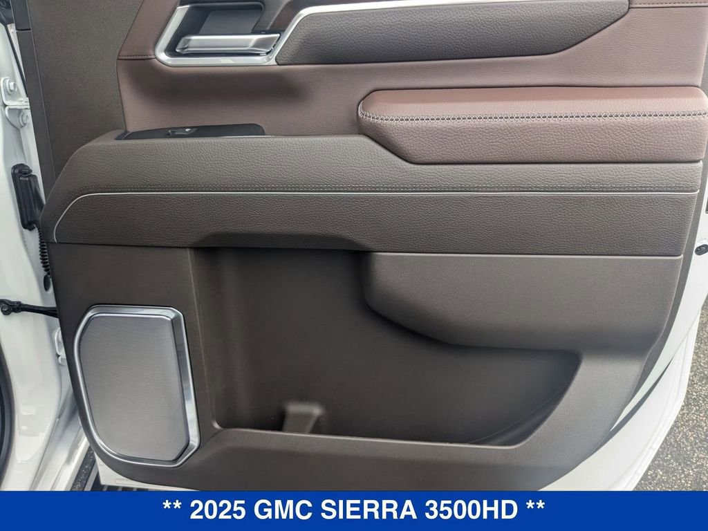 New 2025 GMC Sierra 3500 Denali w/ Denali Reserve Package image 35