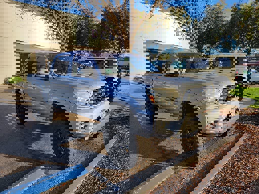 Used 2012 Toyota Tacoma PreRunner w/ TRD Sport Pkg image 9