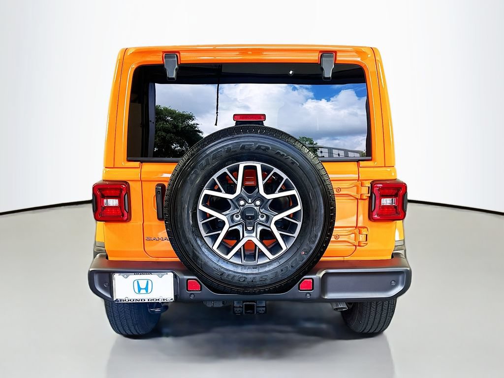 Used 2025 Jeep Wrangler Unlimited Sahara AWD/4WD image 6