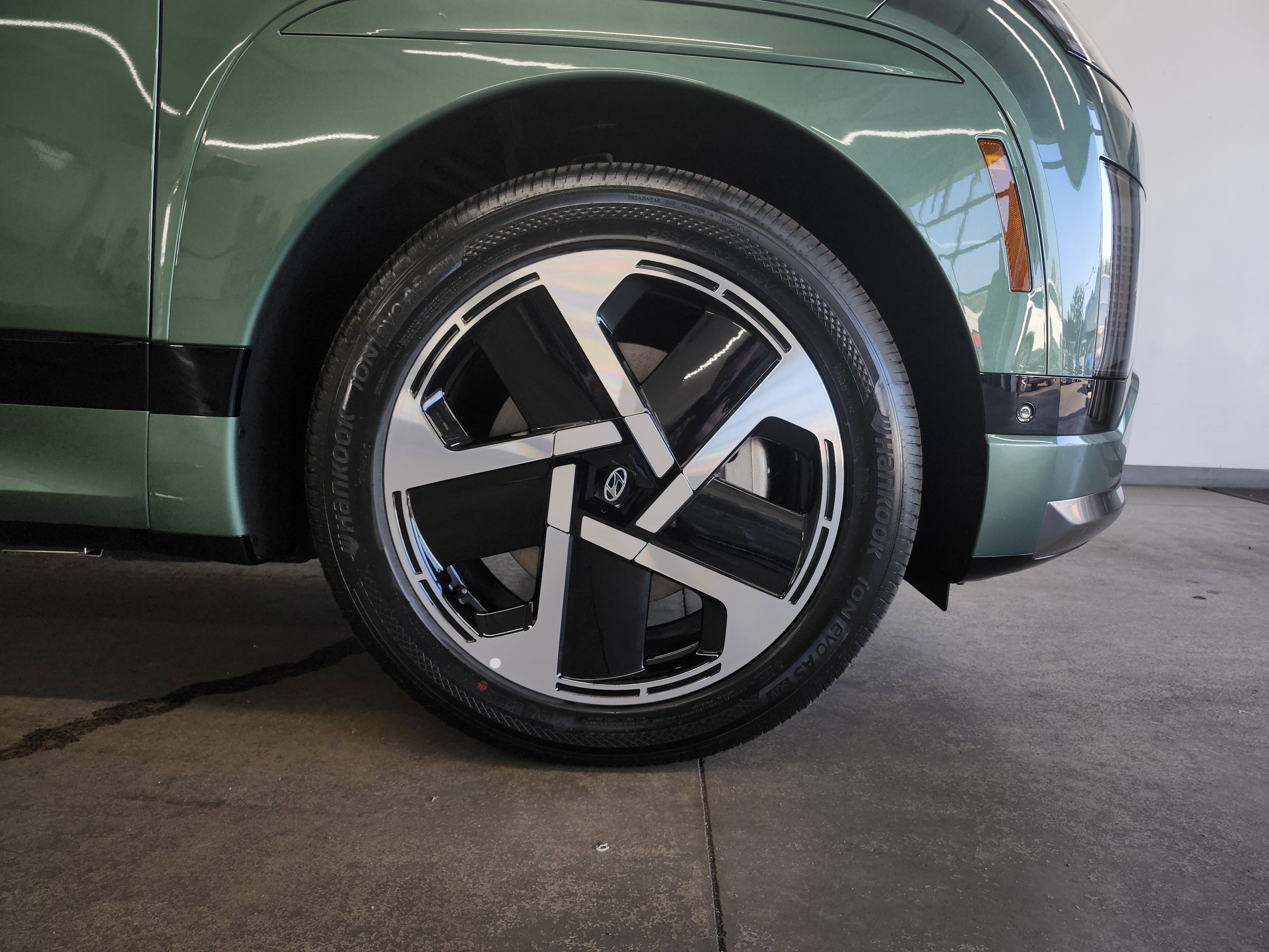 New 2026 Hyundai Ioniq 9 Calligraphy image 20