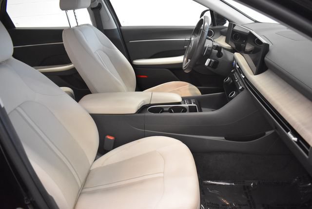Used 2025 Hyundai Sonata SEL FWD image 19