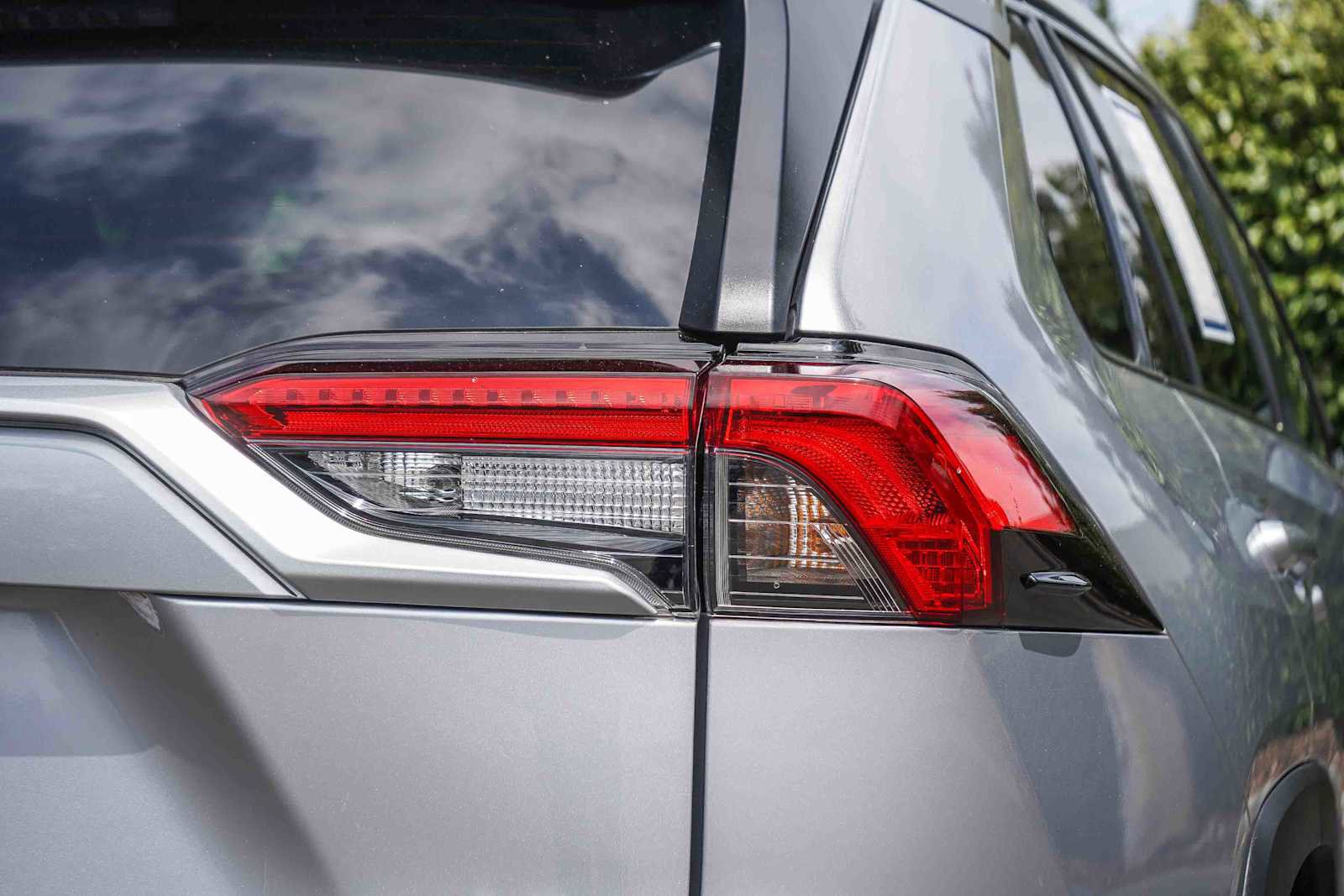 Used 2021 Toyota RAV4 LE w/ Carpet Mat Package (TMS) FWD image 9