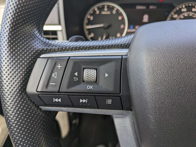 Used 2024 Mitsubishi Outlander ES FWD image 21