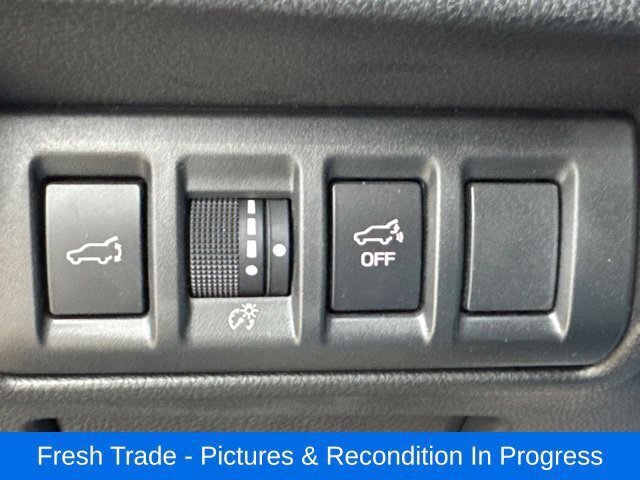 Certified 2025 Subaru Outback Premium w/ Popular Package #1A AWD/4WD image 17