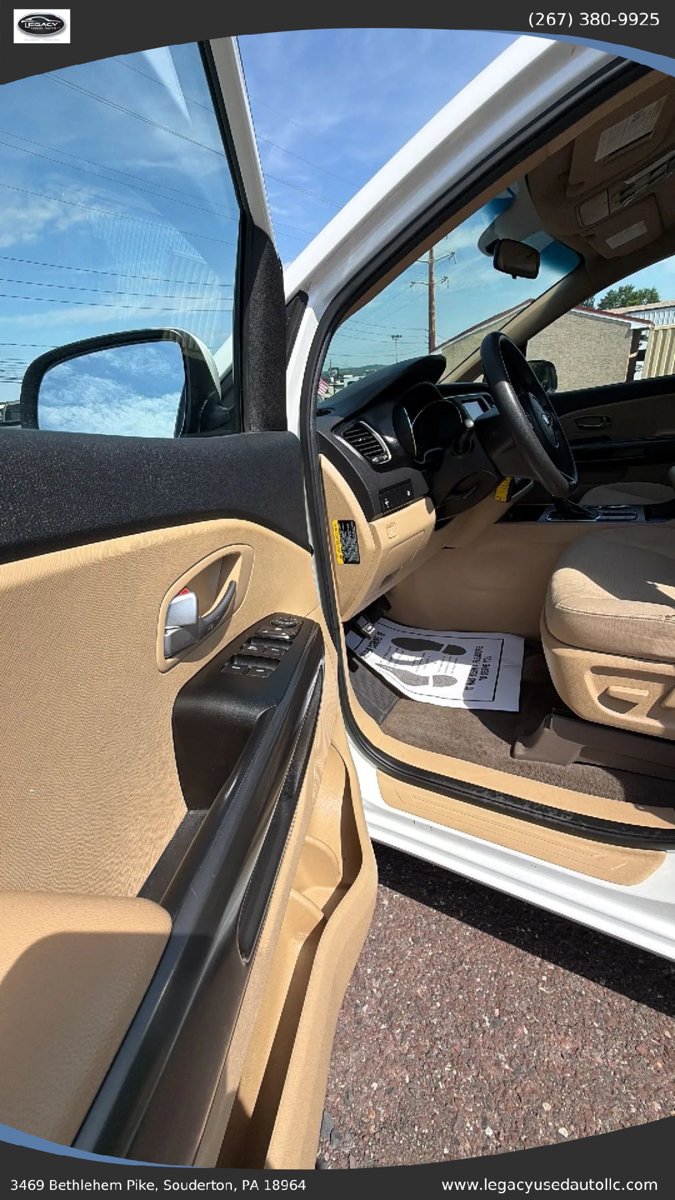 Used 2019 Kia Sedona LX FWD image 25