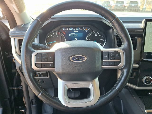 Used 2024 Ford Expedition XLT image 16
