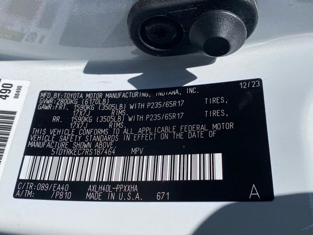 Used 2024 Toyota Sienna XLE image 17