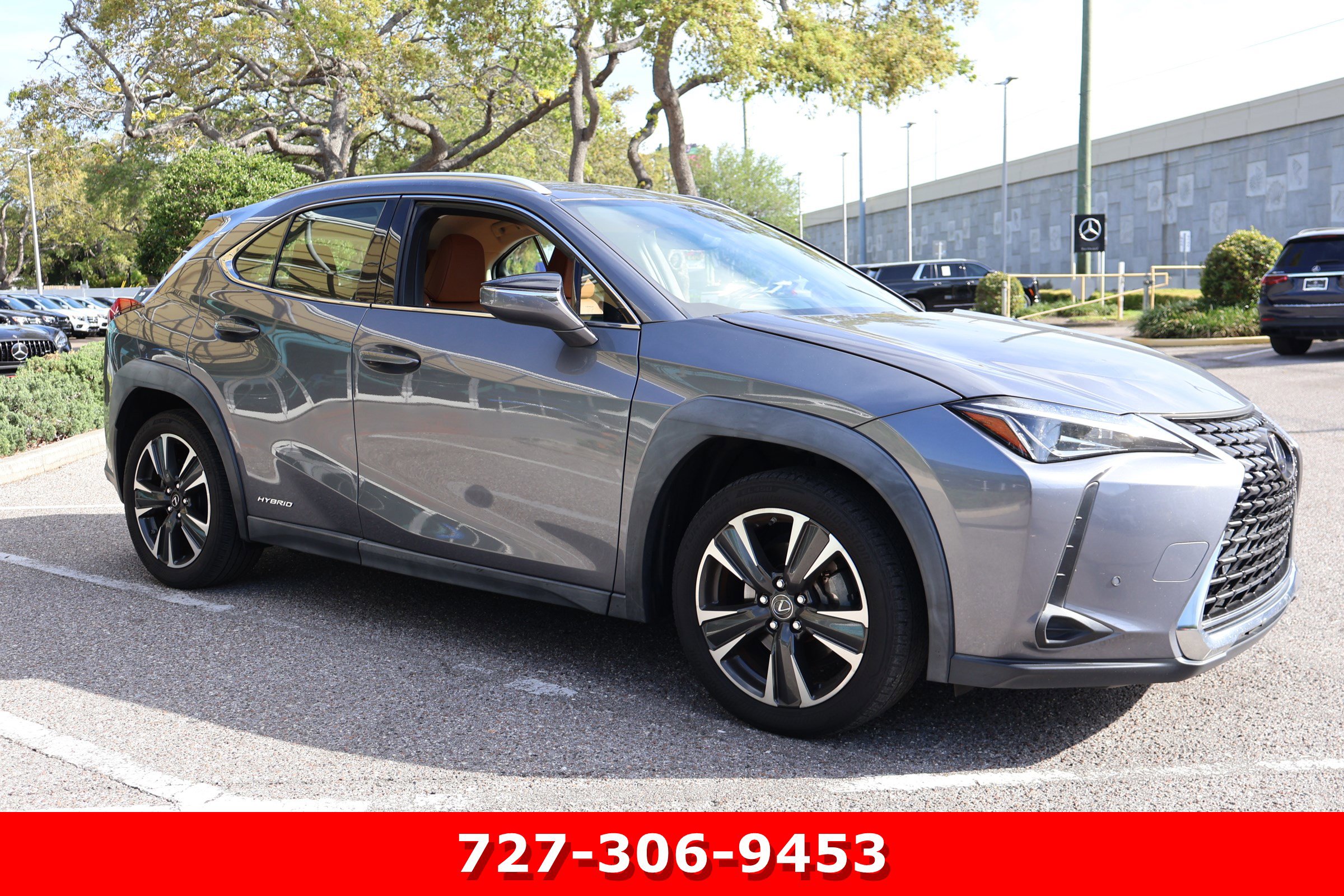 Used 2019 Lexus UX 250h w/ Premium Package image 12