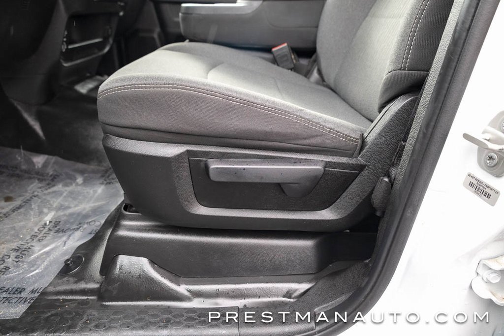 Used 2024 RAM 2500 Tradesman w/ Chrome Appearance Group image 21