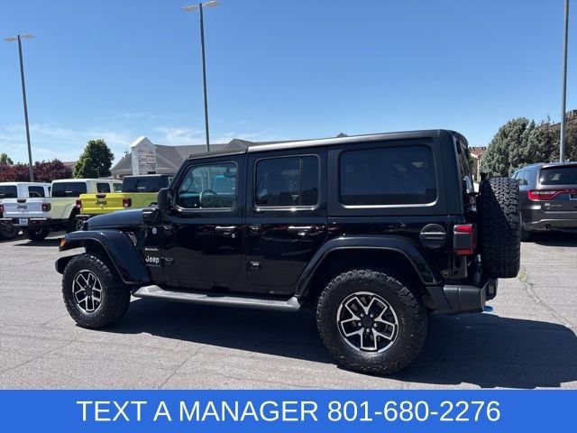 Used 2023 Jeep Wrangler Unlimited Sahara w/ Cold Weather Group AWD/4WD image 7