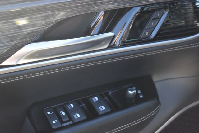 Used 2022 Jeep Wagoneer Series III AWD/4WD image 12