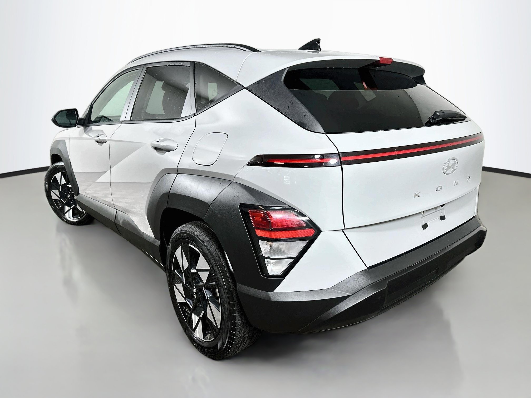 Certified 2024 Hyundai Kona SEL FWD image 5