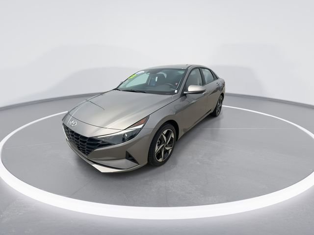 Certified 2023 Hyundai Elantra SEL w/ Convenience Package FWD image 4