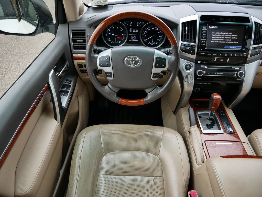 Used 2015 Toyota Land Cruiser image 43
