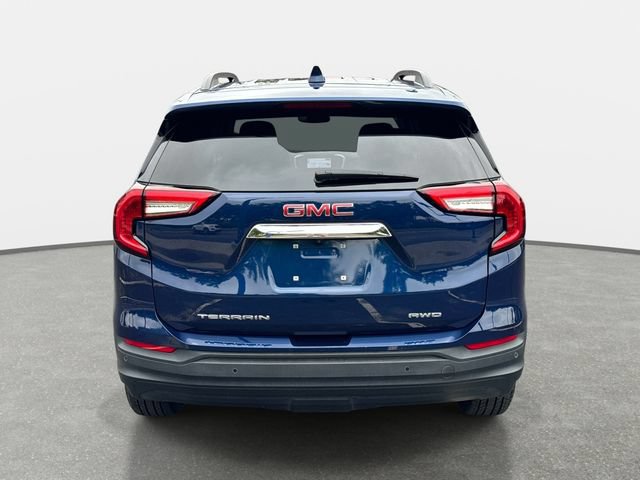 Used 2023 GMC Terrain SLE w/ Driver Convenience Package AWD/4WD image 4