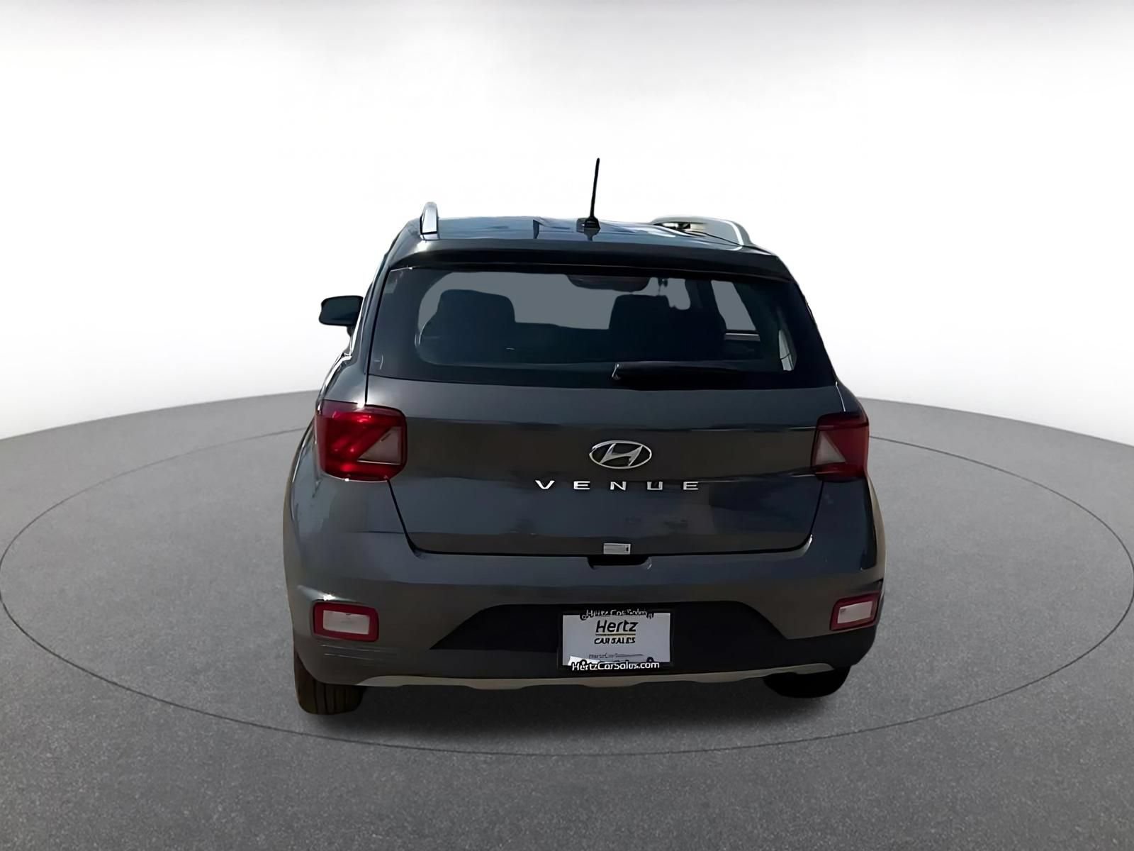 Used 2026 Hyundai Venue SEL FWD image 10