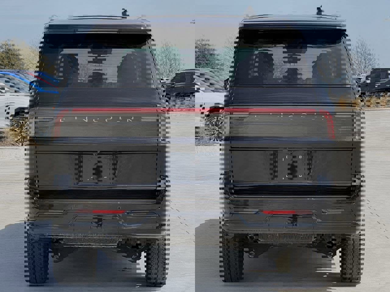 Used 2025 Lincoln Navigator Reserve image 5