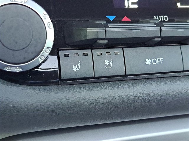 Used 2025 Toyota Tundra Platinum image 15